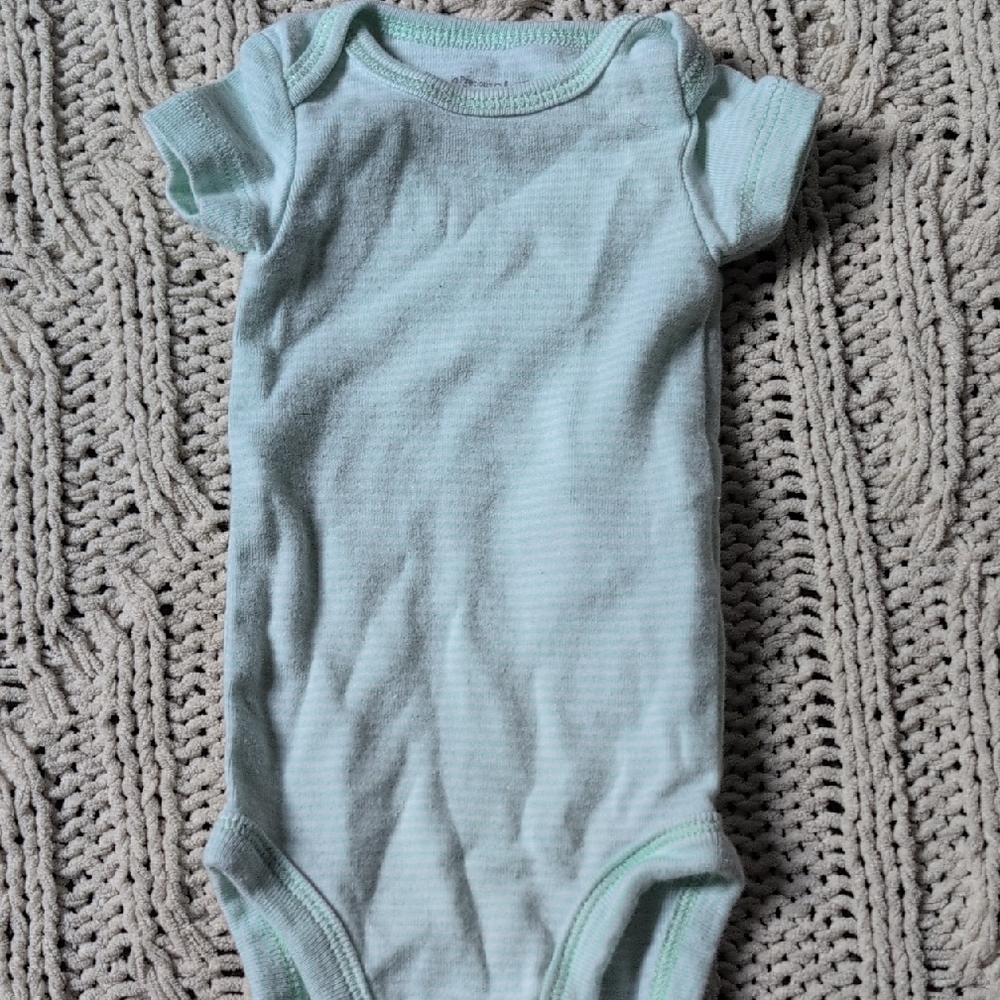 ✨ Carter's NB Bodysuit